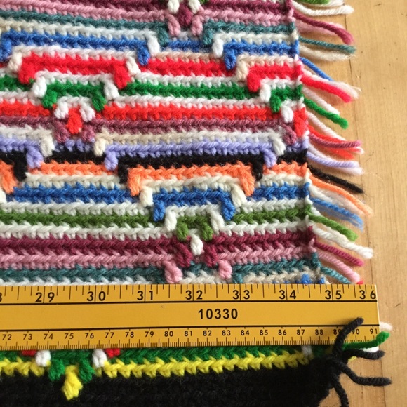 ‼️SOLD‼️Vintage Handmade Crochet Throw - Picture 6 of 7